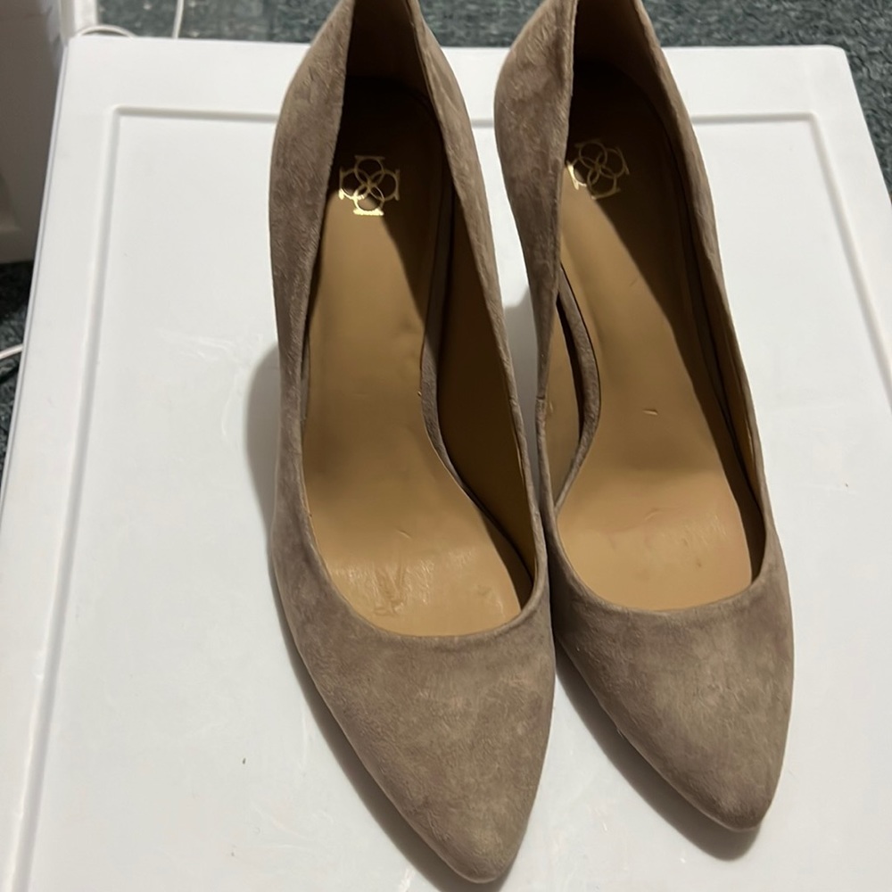 Ann Taylor Suede Pumps Size 8.5